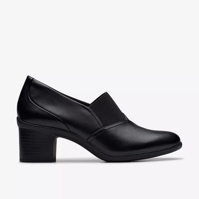 Clarks Shaya Tess