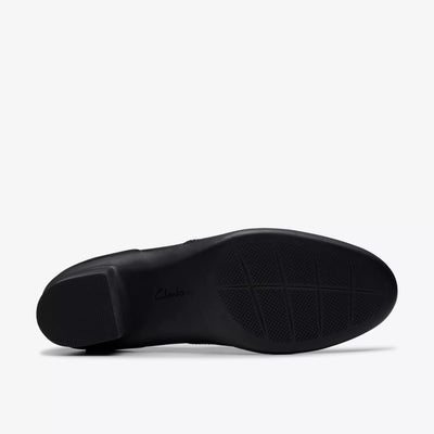 Clarks Shaya Tess