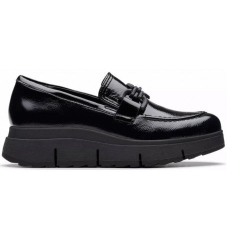 Clarks Loriini Izzy black patent